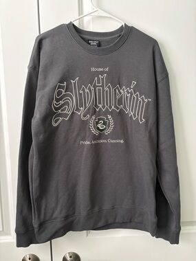 Boxlunch Harry Potter House of Slytherin Charcoal Crewneck Sweatshirt
